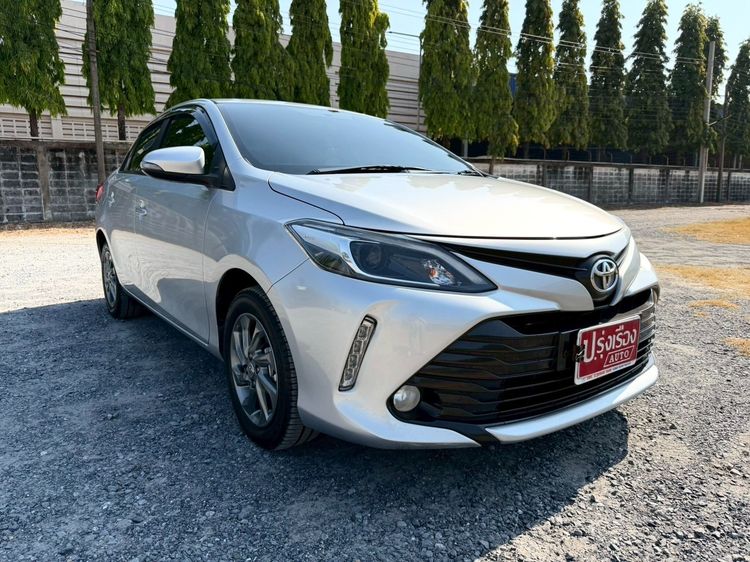 Toyota Vios 2021 1.5 Mid Sedan เบนซิน ไม่ติดแก๊ส เกียร์อัตโนมัติ เทา รูปที่ 3