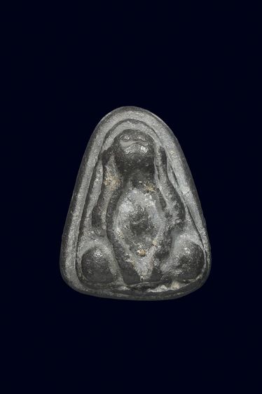 พระปิดตาเนื้อตะกั่วเก่าๆ