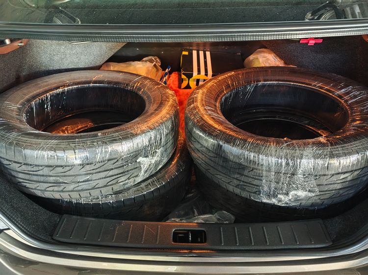 ยาง Dunlop 185.65.15 4เส้น สภาพดี