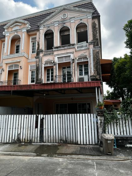 อื่นๆ ขายบ้านเดี่ยวหัวมุม Urban Sathorn บางหว้า  3 นอนทุกห้องมีห้องน้ำในตัว  สระว่ายน้ำ ฟิตเนส  ใกล้ BTS 5 นาที  ต่ำกว่าตลาด 2.5 ล้าน รูปที่ 4