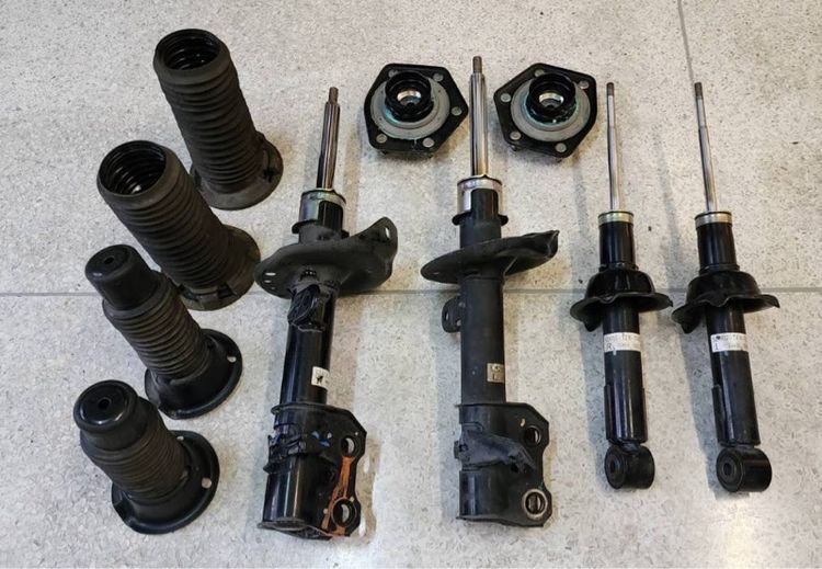 ขายโช๊ค HONDA CRV G4 เดิม รวมคู่หน้า-หลัง พร้อมใช้ไม่รั่ว