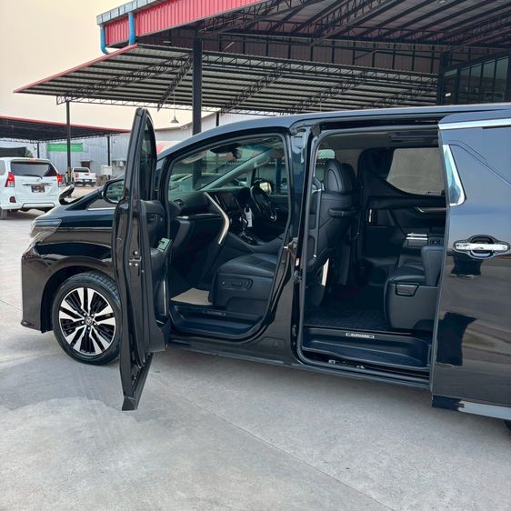 Toyota Alphard 2023 2.5 S C-Package Utility-car เบนซิน ไม่ติดแก๊ส เกียร์อัตโนมัติ ดำ รูปที่ 3