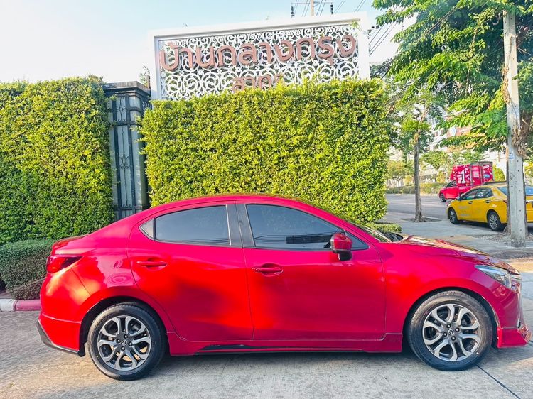 Mazda Mazda 2 2017 1.5 XD High Plus L Sedan ดีเซล ไม่ติดแก๊ส เกียร์อัตโนมัติ แดง รูปที่ 2
