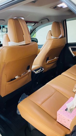 Toyota Fortuner 2019 2.8 V 4WD Utility-car ดีเซล ขาว รูปที่ 2