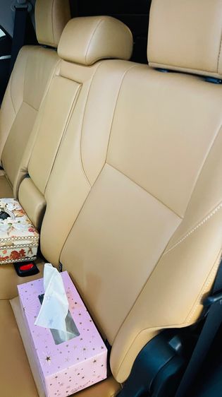 รถ Toyota Fortuner 2.8 V 4WD สี ขาว