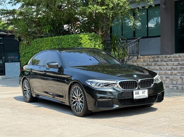 รถ BMW Series 5 520d สี ดำ