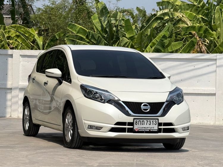 รถ Nissan Note 1.2 V สี ขาว
