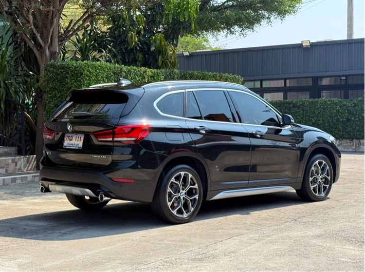 BMW X1 2021 2.0 sDrive20d xLine Utility-car ดีเซล ไม่ติดแก๊ส เกียร์อัตโนมัติ ดำ รูปที่ 3