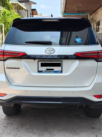 Toyota Fortuner 2021 2.4 Legender Utility-car ดีเซล เกียร์อัตโนมัติ ขาว รูปที่ 4