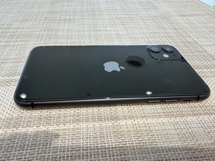 iPhone 11 สีดำ 128 ตำหนิหน้าจอมีรอยยดันของแบตเตอรี่แต่ไม่มีผลต่อการใช้งาน รูปที่ 5