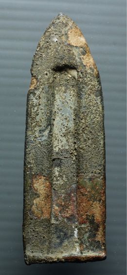 พระร่วงหลังรางปืน กรุสวรรคโลก จังหวัดสุโขทัย รูปที่ 2