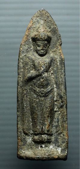 พระร่วงหลังรางปืน กรุสวรรคโลก จังหวัดสุโขทัย