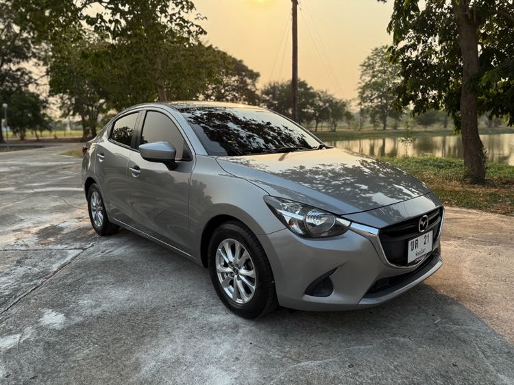 รถ Mazda Mazda 2 1.5 Skyactiv-D สี บรอนซ์เงิน