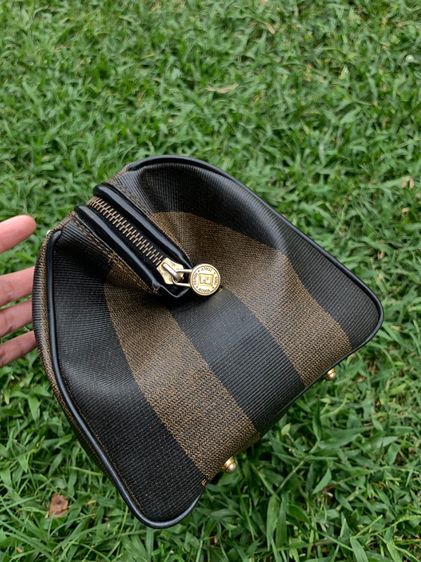 กระเป๋าfendi แท้ รูปที่ 5