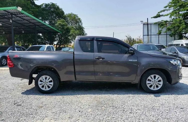 Toyota Hilux Revo 2023 Smart Cab 2.4 Entry Z Edition Pickup ดีเซล เกียร์ธรรมดา เทา รูปที่ 3