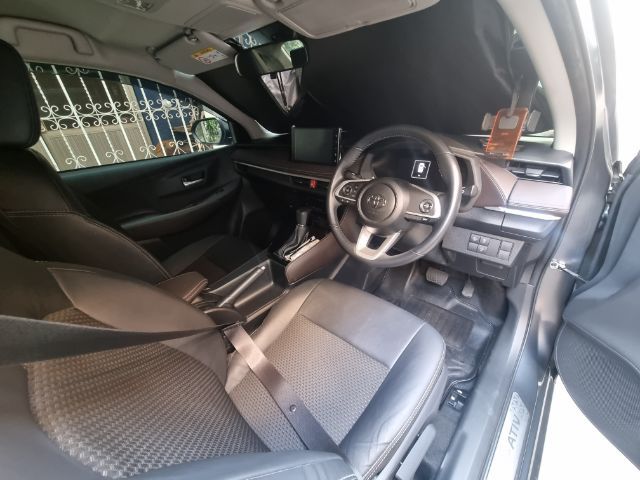 Toyota Yaris ATIV 2024 1.2 Smart Sedan เบนซิน ไม่ติดแก๊ส เกียร์อัตโนมัติ เทา รูปที่ 3