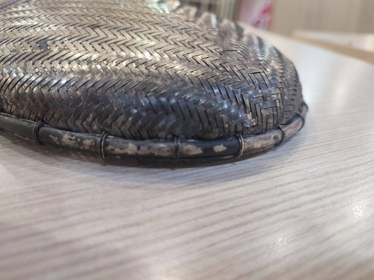 กระด้งถักสาน งานขึ้นมือ โบราณ  สไตล์วินเทจ งานกะไหล่เงิน รูปที่ 11