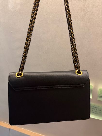 กระเป๋าสะพายข้าง Charles  Keith  รูปที่ 3