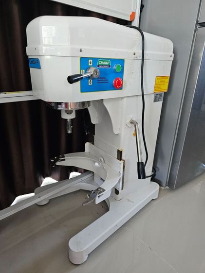 เครื่องตีไข่ CHAMP 20 ลิตร สีขาว