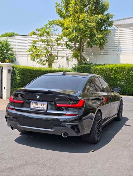 BMW Series 3 2021 330e Sedan ปลั๊กอินไฮบริด (PHEV) ไม่ติดแก๊ส เกียร์อัตโนมัติ ดำ รูปที่ 3