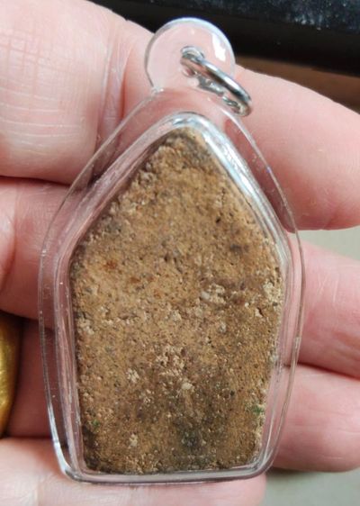 ขุนแผนบ้านกร่างสุพรรณบุรี พิมพ์ห้าเหลี่ยมอกเล็ก รูปที่ 4