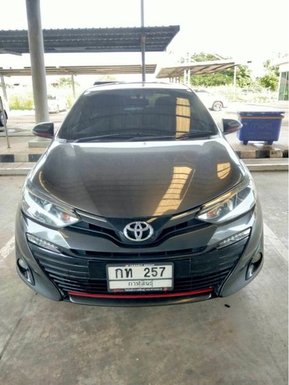 รถ Toyota Yaris ATIV 1.2 S สี เทา