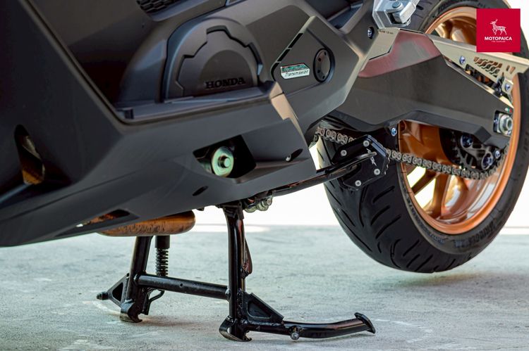 Honda Forza750 ปี2025 มือเดียว วิ่ง9,000Km. ท่อAkrapovic Carbon รูปที่ 10