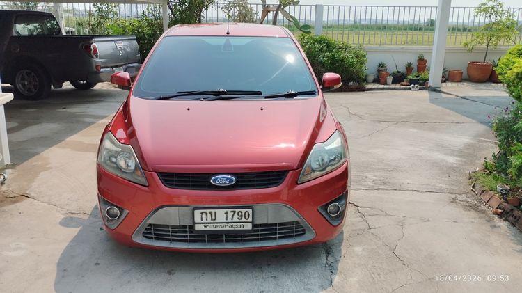 รถ Ford Focus 2.0 Sport สี แดง