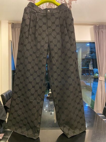 กุชชี่ (ติดจองค่ะ)กางเกงขายาว ทรงเอวสูง ขากระบอกกว้าง สภาพใหม่เอี่ยม  รูปที่ 2