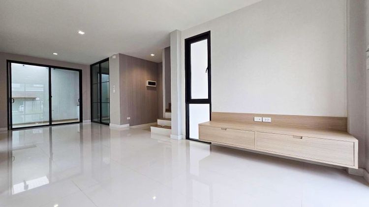 ราคาพิเศษ ฉัตรเพขรมะลิวัลย์ รูปที่ 2