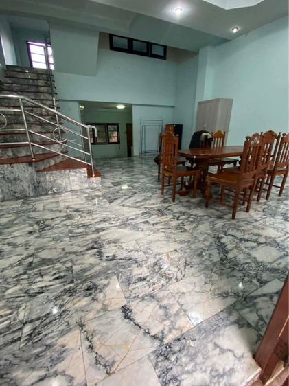 อื่นๆ สร้างเสร็จก่อน 2010 มีบางส่วน ใช่ บ้านทาวน์เฮาส์ 2ชั้นครึ่ง ใกล้เบ็ญจะมะ นารีนุกูล รูปที่ 2