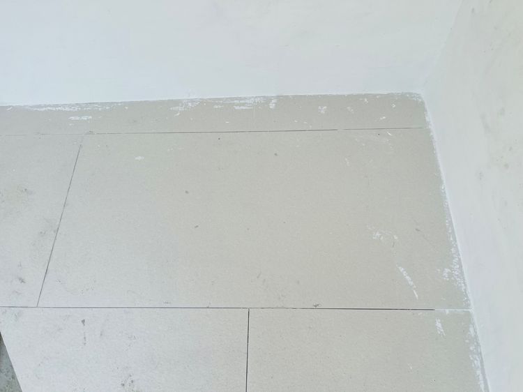 พื้นกระเบื้อง 60x1.20 cm มีจำนวล7แผ่น ความหนา2 cm