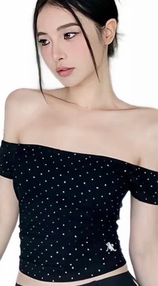 เสื้อปาดไหล่ สีดำ ลายเพรช มือ 1