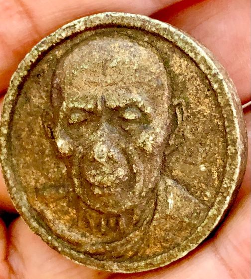 พระหล่อหลวงพ่อทา วัดพะเนียงเเตก เนื้อเก่าๆสนิมหยกพระเก่าๆเหมาๆบ้านๆ พระคนแก่เก่าๆเก็บ ทิ้งใว้ก่อนจากไป ให้ยายดูแล081-3330446 L.tonyabu