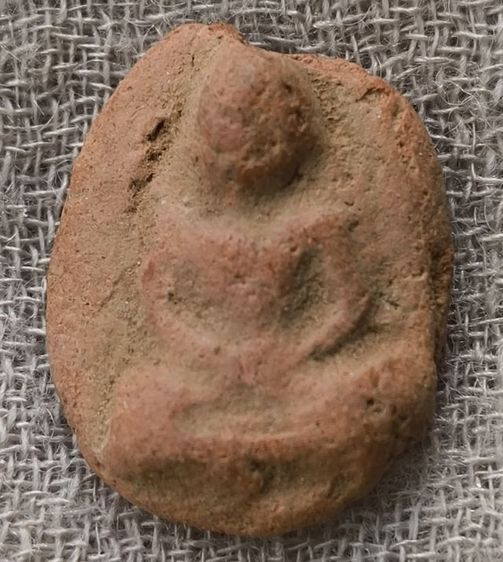 พระเนื้อดินพิมพ์พระขุนแผนหน้าค่ายหลวงพ่อโหน่งวัดมะดันค่ะ รูปที่ 5