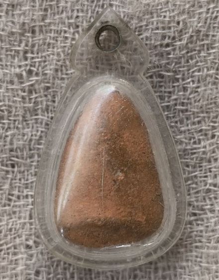 พระเนื้อดินพิมพ์พระขุนแผนหน้าค่ายหลวงพ่อโหน่งวัดมะดันค่ะ รูปที่ 4