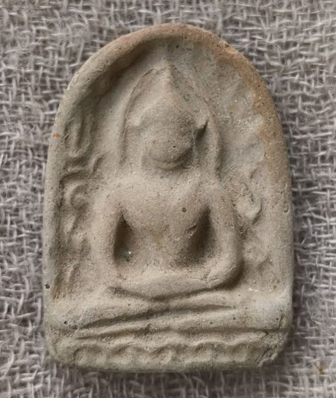 พระรอดเนื้อดินแห้งเก่าค่ะ รูปที่ 17