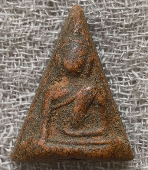 พระกรุเนื้อดินพิมพ์พระนางพญาเก่าค่ะ