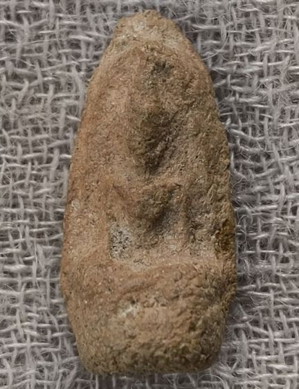 พระกรุเนื้อดินแห้งเก่าค่ะ