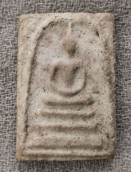 พระสมเด็จพิมพ์สวยเนื้อเก่าแห้งค่ะ(28)