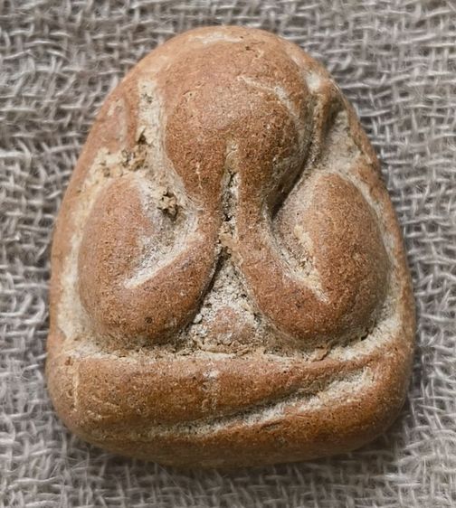 พระผงปิดตาพิมพ์ปั้นเกจิเก่าค่ะ(5)