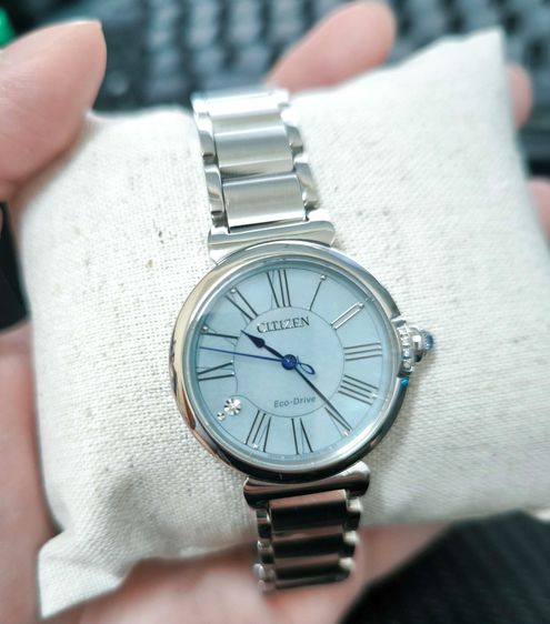 Citizen L'May Bells Eco-Drive EM1060-87N นาฬิกาประดับเพชรแท้ หน้าปัดมุก สำหรับสุภาพสตรี รูปที่ 3