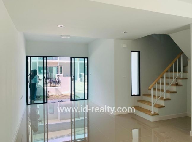 Areeya Property เดอะคัลเลอร์ส ทาวน์โฮมโมเดิร์น 2 ชั้น (ลดราคา เหลือเพียง 2.25 ลบ.) รูปที่ 2