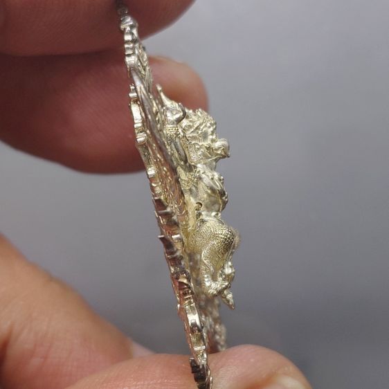 พญาครุฑจตุรเศรษฐ์ เนื้อเงินวาว หลวงพ่อวิจิตร อนุชาโต วัดรางกระต่ายรังสรรค์ จ.กาญจนบุรี รุ่นปี 2562 พร้อมกล่องเดิม รูปที่ 5