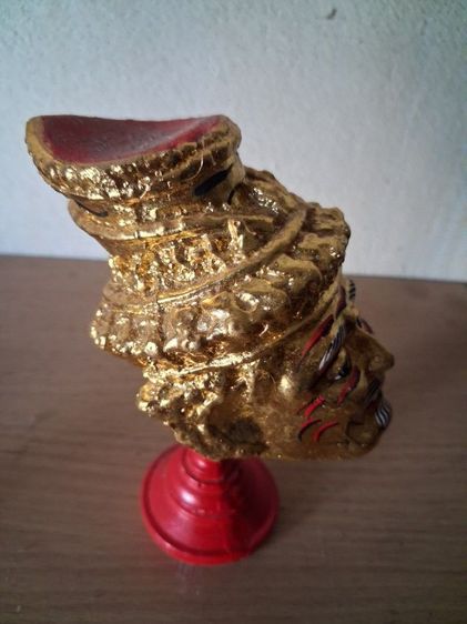 เศียรพ่อแก่พร้อมขาตั้ง รูปที่ 2