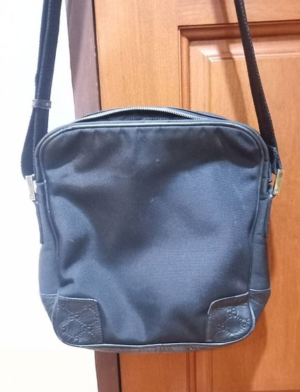 กระเป๋าสะพายGucciผ้าและหนังสีดำ สภาพสวย รูปที่ 2