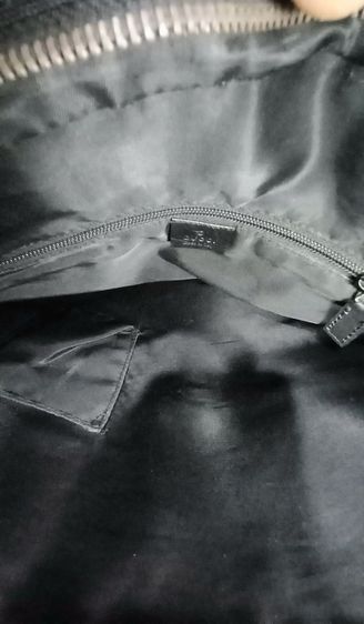 กระเป๋าสะพายGucciผ้าและหนังสีดำ สภาพสวย รูปที่ 5