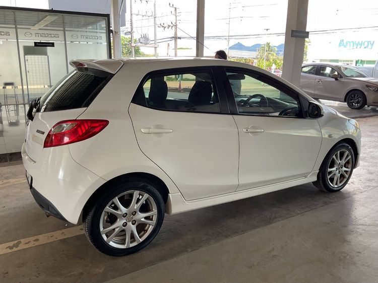 รถ Mazda Mazda 2 1.5 Maxx Sports สี ขาว