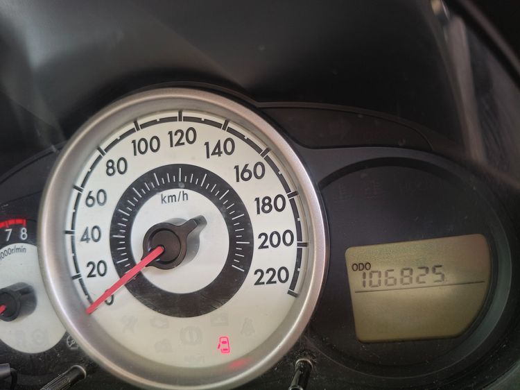 Mazda Mazda 2 2011 1.5 Maxx Sports Sedan เบนซิน ไม่ติดแก๊ส เกียร์อัตโนมัติ ขาว รูปที่ 3