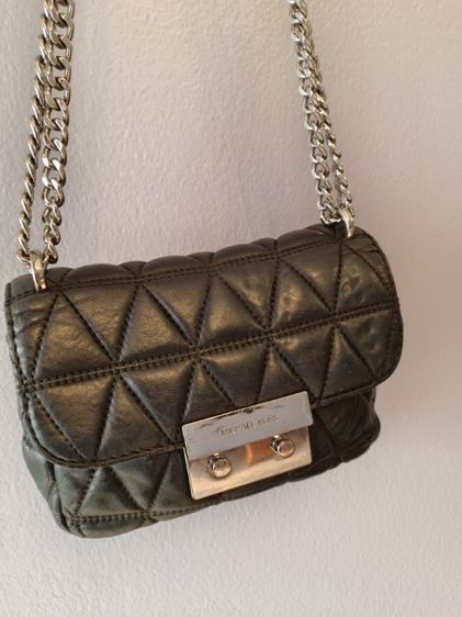 แท้ Michael Kors

Sloan Large Quilted-Leather Shoulder Bag

 รูปที่ 2